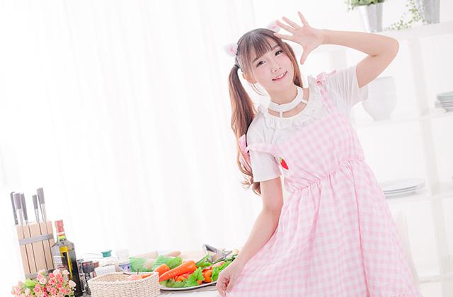 女性(明・調理2・エプロン)