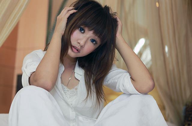 女性