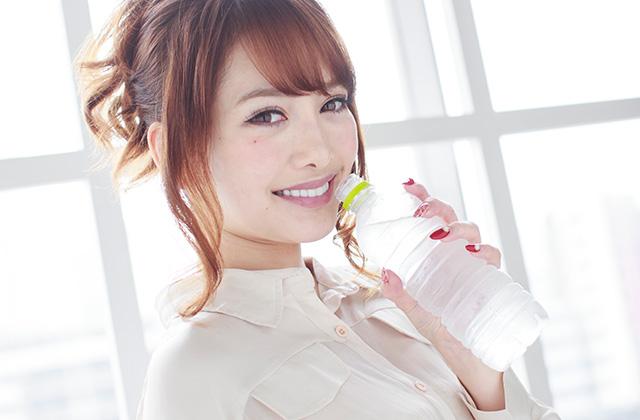 女性