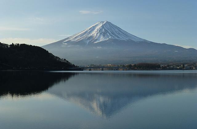 風景(海越し富士山)